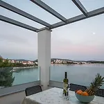 Seaside Polic, Rogoznica * Zečevo