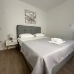 Seaside Polic, Rogoznica * Zečevo