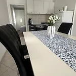 Seaside Polic, Rogoznica Appartamento
