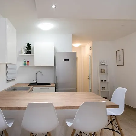 Seaside Polic, Rogoznica Apartment Zecevo