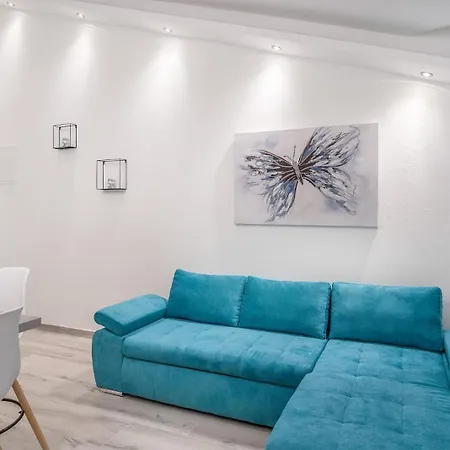 Seaside Polic, Rogoznica Apartment *