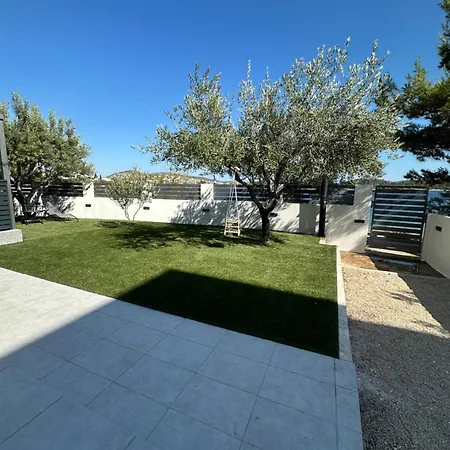 Seaside Polic, Rogoznica Zečevo