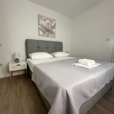 Seaside Polic, Rogoznica * Zečevo