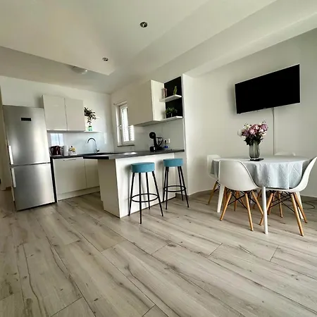 Seaside Polic, Rogoznica *