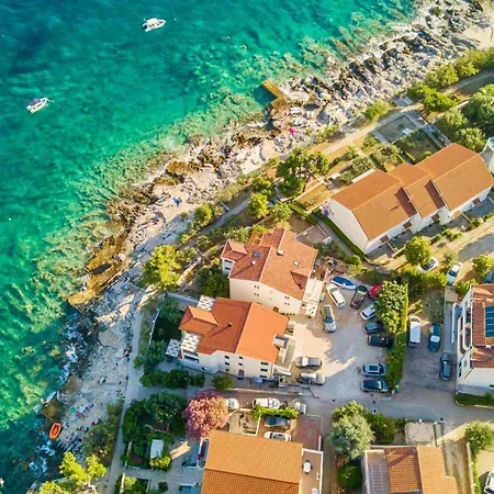 Seaside Polic, Rogoznica Zečevo