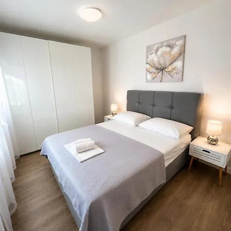 Seaside Polic, Rogoznica Appartement *