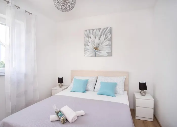 Seaside Polic, Rogoznica Zecevo