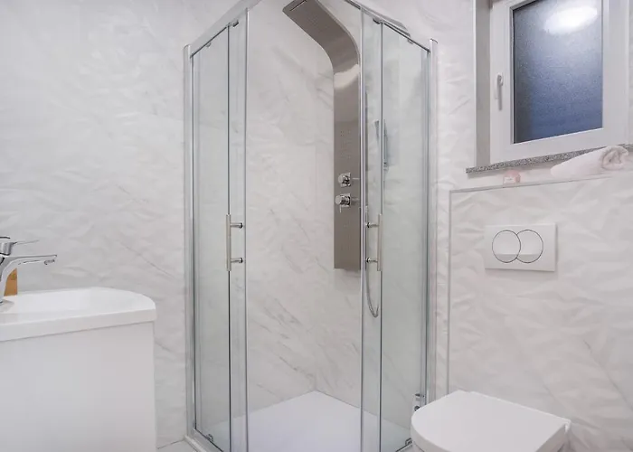 Seaside Polic, Rogoznica *