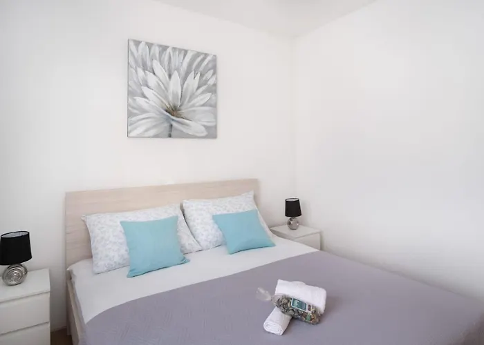 Seaside Polic, Rogoznica Apartman *