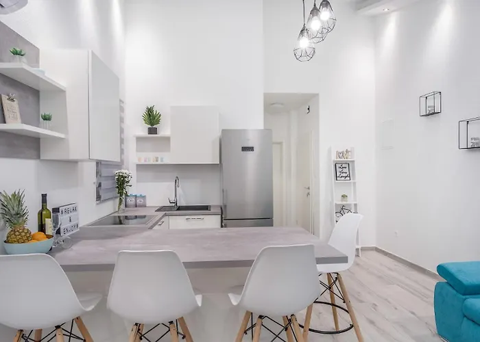 Seaside Polic, Rogoznica * Zečevo