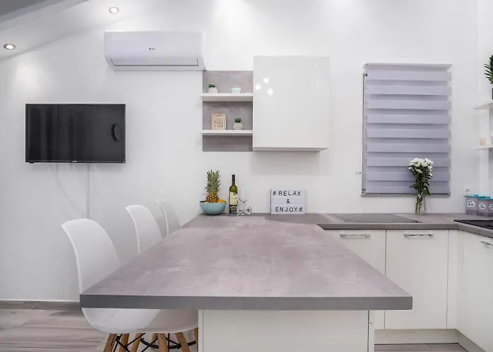 Seaside Polic, Rogoznica Zecevo