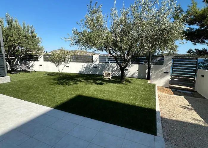 Seaside Polic, Rogoznica Zecevo