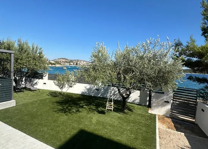 Seaside Polic, Rogoznica Apartman *